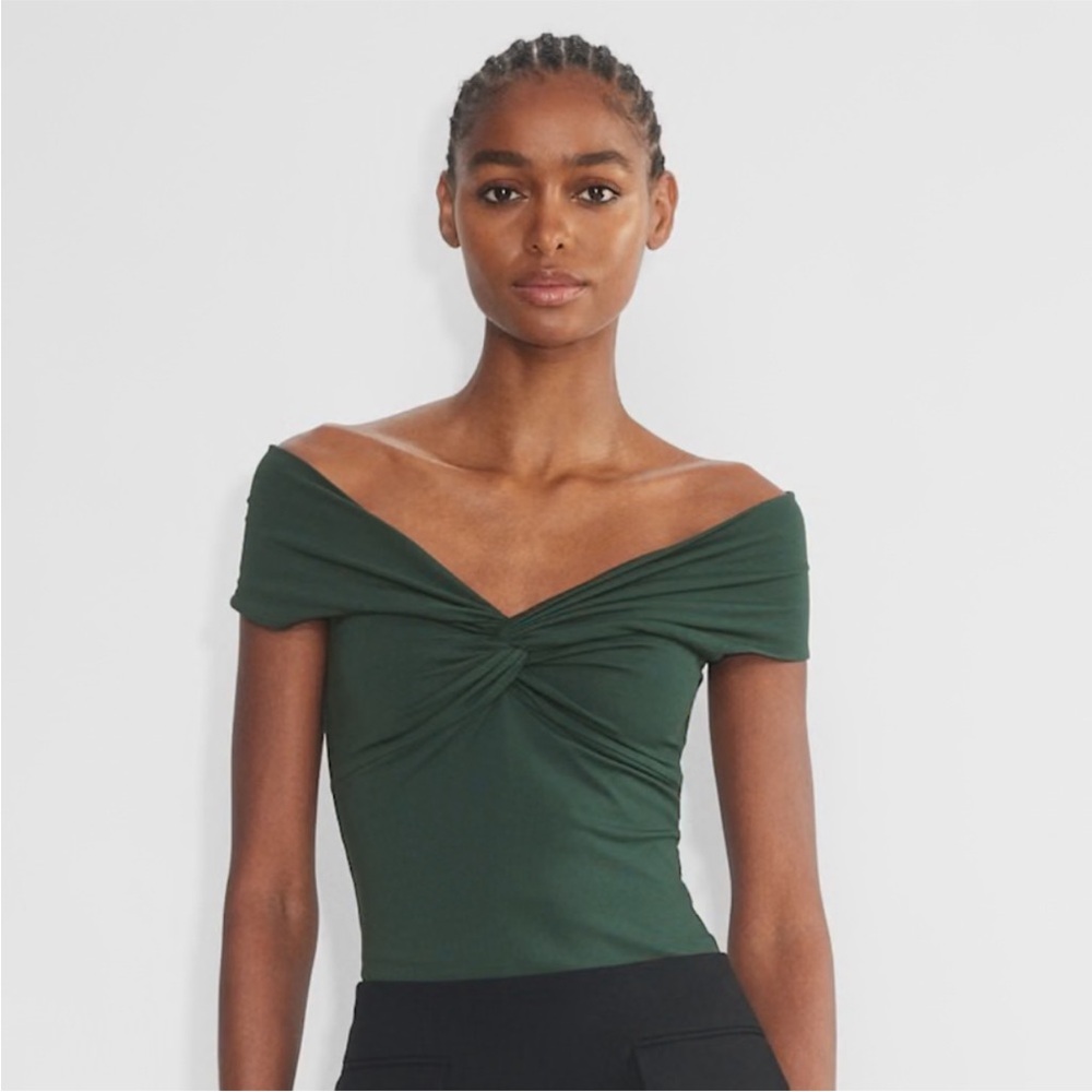 Aritzia Contour Twist top